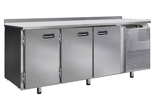 Стол холодильный Финист СХСп-700-3 динамика 3 двери, столешница полипропилен 20мм